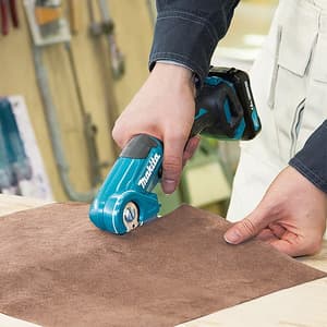 Makita 12V max CXT Li-Ion 6 mm (1/4") Cordless Multi Cutter with Charger & 1 Pcs 2.0Ah Battery, CP100DWA