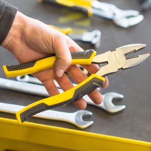 Stanley 6 inch / 150 mm Dynagrip Combination Plier, STHT0-74456