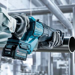 Makita 40Vmax XGT BL 32 mm (1-1/4") Cordless Reciprocating Saw with Rapid Charger & 2 Pcs 4.0Ah Batteries, JR001GM201
