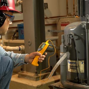 Fluke 561 -40°C - 550°C HVAC Infrared & Contact Thermometer