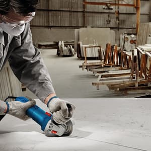 Bosch 125 mm / 5 inch 750W Professional Angle Grinder, GWS 700-125