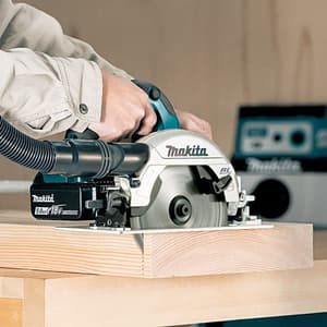 Makita 18V LXT BL 165 mm (6-1/2") Cordless Circular Saw with Electric Brake, Soft Start & Dual LED Lights (Bare Tool), DHS660Z