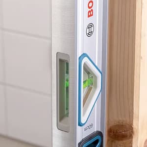 Bosch 25 cm Professional Spirit Level with Magnetic Base, 1 600 A01 6BN