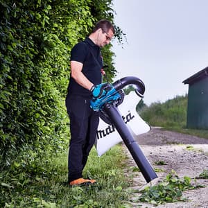 Makita 18V X2 (36V) LXT BL 860W Cordless Variable Speed Blower with Rapid Charger & 2 Pcs 5.0Ah Batteries, DUB363PT2V