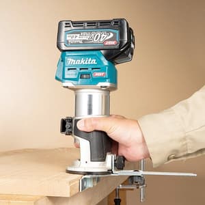 Makita 40Vmax XGT BL mm 9.53 mm (3/8") Cordless Trimmer with Twin LED Lights, RT001GZ14