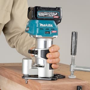 Makita 40Vmax XGT BL mm 9.53 mm (3/8") Cordless Trimmer with Twin LED Lights, RT001GZ14