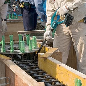 Makita 18V Li-ion Mobile Concrete Vibrator (Cordless), DVR850Z