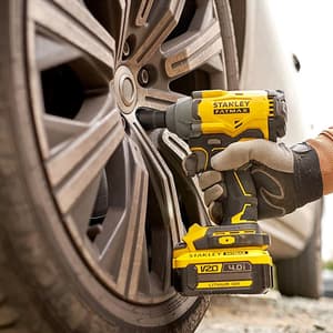 Stanley 20V / 4.0 Ah Li-ion Cordless Brushless Impact Wrench With 2 Batteries & Charger (FATMAX), SBW920M2K