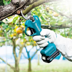 Makita 12Vmax CXT BL 25 mm (1") Cordless Pruning Shear (Bare Tool), UP100DZ