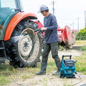Makita 40Vmax XGT BL 11.5 MPa Cordless High Pressure Washer with Rapid Charger & 1 Pcs 5.0Ah Batteries, HW001GT201