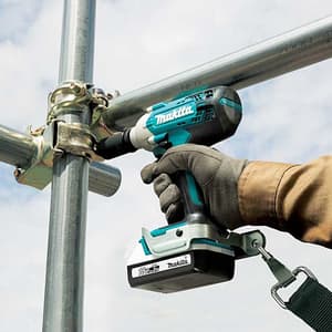 Makita 18V Li-Ion 12.70 mm (1/2") Cordless Impact Wrench with Charger & 2 Pcs 2.0Ah Batteries, TW202D001