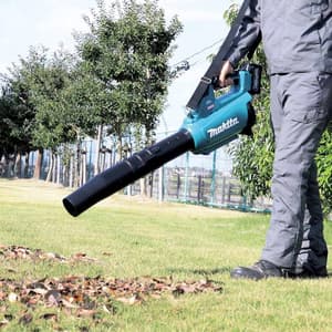 Makita 40Vmax XGT BL Cordless Variable Speed Blower with Rapid Charger & 1 Pcs 4.0Ah Battery, UB001GM101